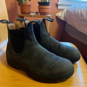 Blundstone Classic Chelsea Boots - Rustic Black (7.5 Women's / 5.5 Men / 4.5 AU)